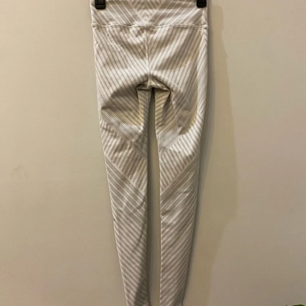 Alo Yoga Gray White Striped Leggings Women Size XS